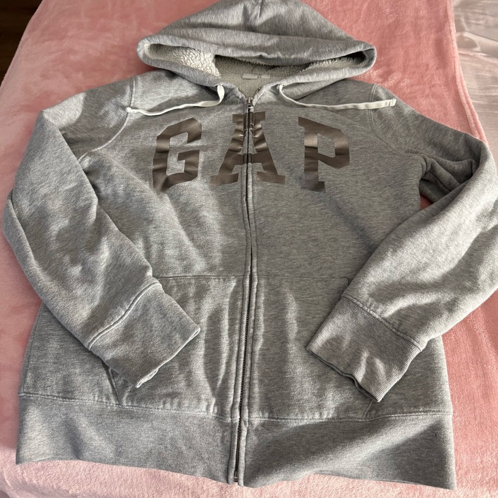 GAP Y2K Sherpa Lined Silver Logo Gray Zip Up Hoodie